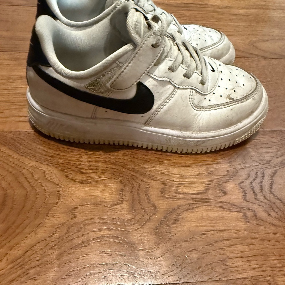 Nike Air Force White Sneakers